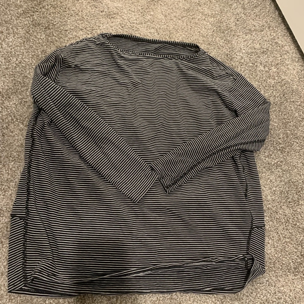 Luluemon women’s ‘back in action’ long sleeve